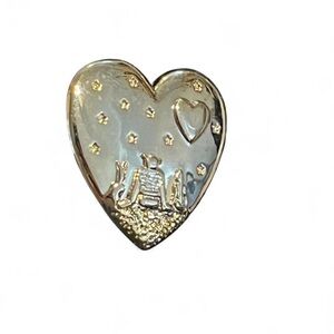 Dreamworks Gold Heart Brooch of Shrek/Fiona/Donkey Gazing at the Stars